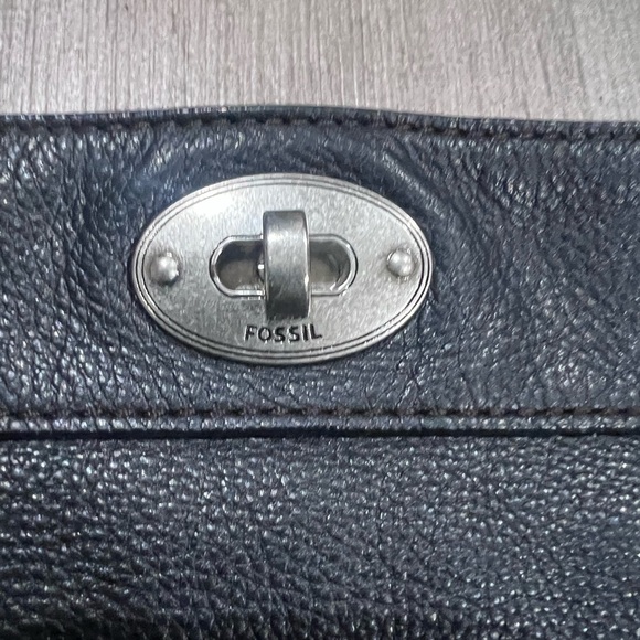 Fossil Black Genuine Leather Hobo Shoulder Bag Silver Hardware Medium Size - Picture 2 of 10